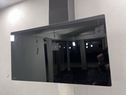 Czarny okap kominowy