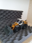 Model kolekcjonerski ładowarki Liebherr L566 XPower
