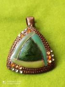 Przywieszka z lat 60 vintage z ozdobnymi kamieniami