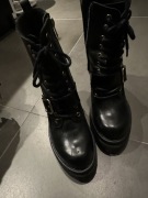 Trzewiki wiązane Wojas na słupku 