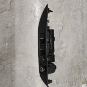 Panel sterowania szybami lewy przód Toyota corolla hybrid e21 