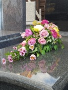 Stroik na grób cmentarz pomnik Wiązanka Kompozycja nagrobną Wiązanka STROIK