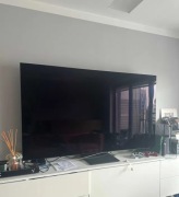 Telewizor Samsung OLED S90D 77” – stan idealny