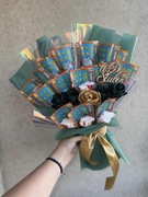 Bukiet ze zdrapkami i kwiatami ze wstążki satynowej 