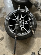 Aston martin dbx poloski