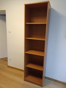 Regał otwarty z półkami