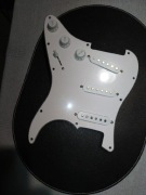 Pickguard  płyta fender stratocaster SSS z  nowej gitary Harley benton 