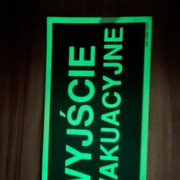 Tabliczka wyjście ewakuacyjne 20 x 40 cm 104F Atest 