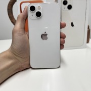 iPhone 13 128gb biały w idealnym stanie, bez rys + case + kabel OKAZJA
