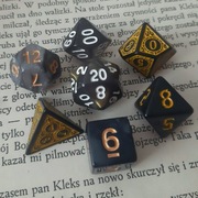 Umarłe Konstelacje- Mieszany zestaw kości RPG