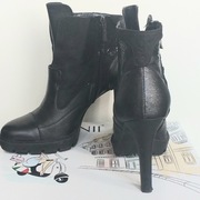 Botki Carinii czarne nr 39