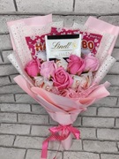 Bukiet dzień kobiet ,upominek na walentynki, róże mydlane , słodycze 