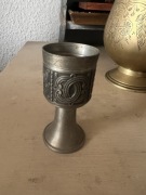 Kielich z cyny na nóżce