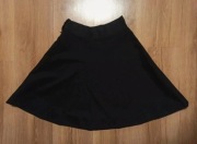 Rozkloszowana czarna spódniczka krótka elegancka spódnica XS/S