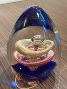 Śliczna szklana ozdoba przycisk do papieru 