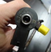 Wtryskiwacz 0445110327 2.0 cdti sprawdzony