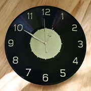 Zegar ścienny z płyty winylowej fi 30cm
