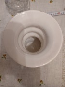 Wazon biały wys 19, szer 14, wlew 10