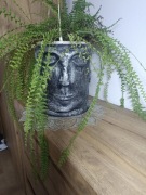 Doniczka osłonka betonowa twarz duża 30x23cm 