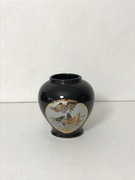 Mały japoński wazonik