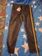 Karko, Spodnie Cecylia woskowane czarne rozmiar 50/52