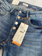 Jeansy QS by S. Oliver, nowe z metką, W34/L32