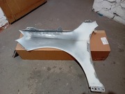 błotnik prawy przód w 176 A klasa kolr biel