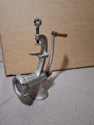 Mała ręczna maszynka do mięsa PRL