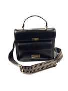 Torebka kuferek Monnari czarny, zlote okucia, szroki pleciony pasek 