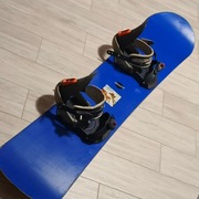 Deska snowboardowa  ESCAPE + wiązania. 148 cm