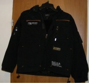 CZARNA KURTKA DZIECIĘCA NATICA 140 NA DESZCZ WIATR