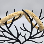 Komplet starych bransolet z kości mamuta uralskiego, rzeźbione