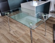 Stół szklany, niklowane nogi, z dolną szklaną półka 
