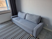 Zestaw mebli - kanapa, łóżko, regał, stół i krzesła