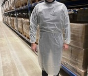 Fartuch jednorazowy z mankietami 100szt/ 75g. Super jakość