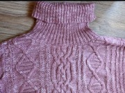 Sweterek damski oversize z fantazyjnymi rękawami 