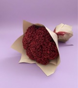 Wiecznie kwitnące piwonie – bukiet z 7 piwonii z satynowej wstążki