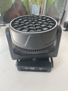 Cena za 2szt. Bee Eye 37x40W RGBW, zoom 4–60 stopni, pixel mapping.Jak nowe