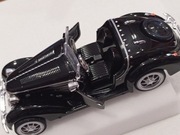 Model pojazdu 1:32 Super klasyczny samochód z napędem pull-back, zabawka