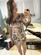 Piękna sukienka w kwiatki