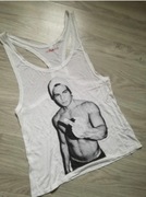 Koszulka z nadrukiem NIEBANALNY design R.S