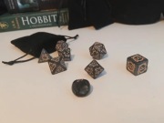 Zestaw 8 Kostek do gry RPG, Czarno/Złote Motyw Smoczy