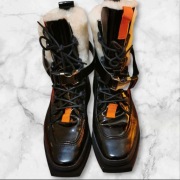 Botki ze skóry naturalnej lakierowanej Kazar