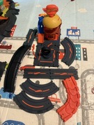 Hot wheels garaż i kolejne zestawy