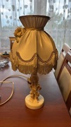 Lampa stołowa retro z abażurem i figurką