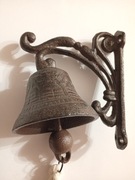 Dzwonek żeliwny do powieszenia całkowita wysokość że sznurkiem 25 cm 