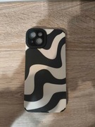 iPhone 15 - minimalistyczne etui w biało-czarne fale