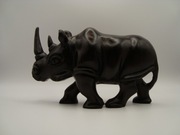 NOSOROŻEC - rzeźba figurka z hebanu