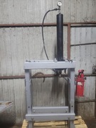 Sprzedam prase warsztatową hydrauliczną 30 t