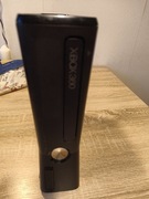 Xbox 360 S 4GB + gry + pady - nieotwierana z plombą!